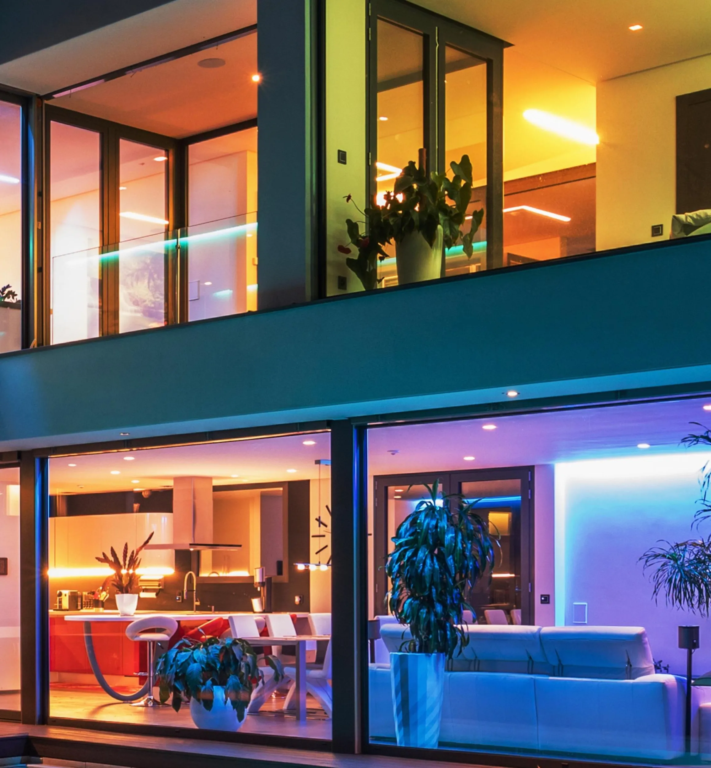 Lee Valley Lighting>32' Color-Controlled RGB+W LED Tape Light Set, 60+60 LEDs/m