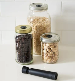 Lee Valley Food Storage>Airtender Food Vacuum-Storage Starter Set