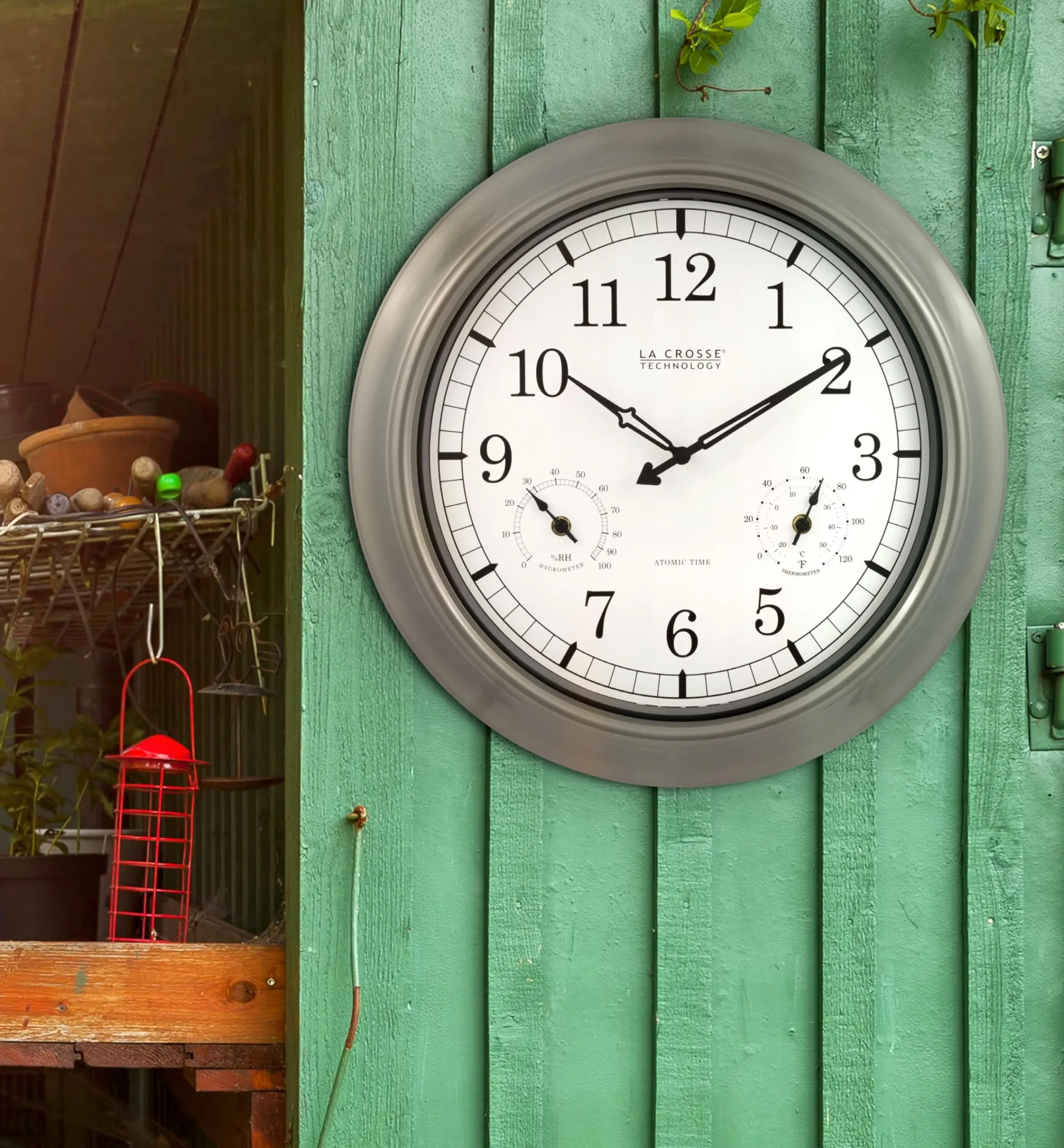 Lee Valley Décor>Atomic Radio-Controlled Clock