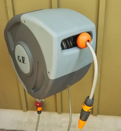 Lee Valley Hoses & Accessories>Auto-Retracting Hose Reel