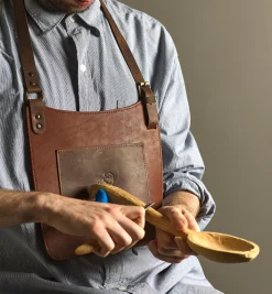 Lee Valley Safety Gear>BeaverCraft Carver's Leather Chest Apron