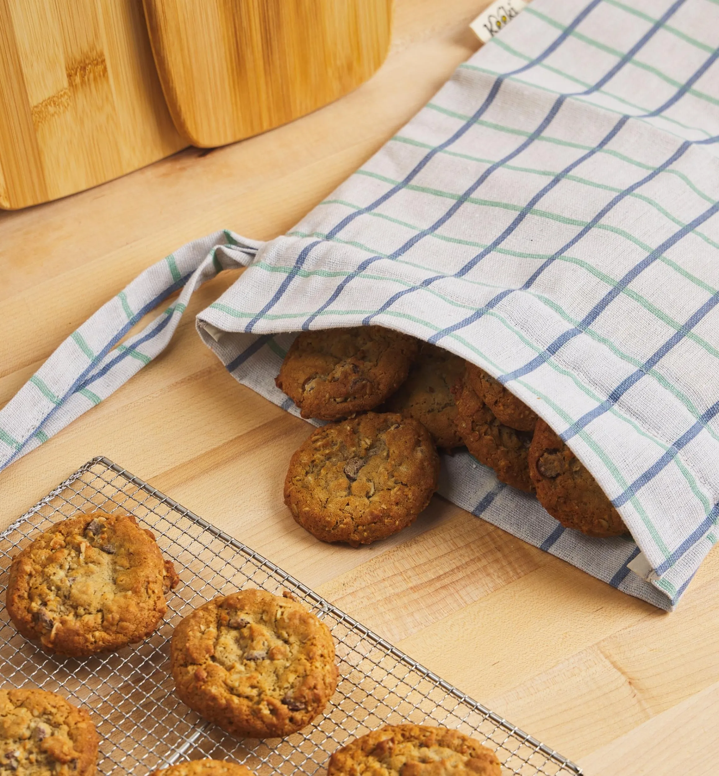 Lee Valley Food Storage>Beeswax Bread Storage Bag
