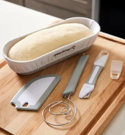 Lee Valley Bakeware>Beginner's Bread-Making Set