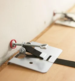 Lee Valley Hand Tools>Bessey Flooring Strap Clamp