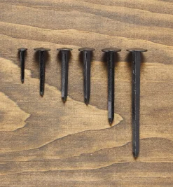 Lee Valley Fasteners>Black Steel Diamond-Head Forged Nails From Clouterie Rivierre