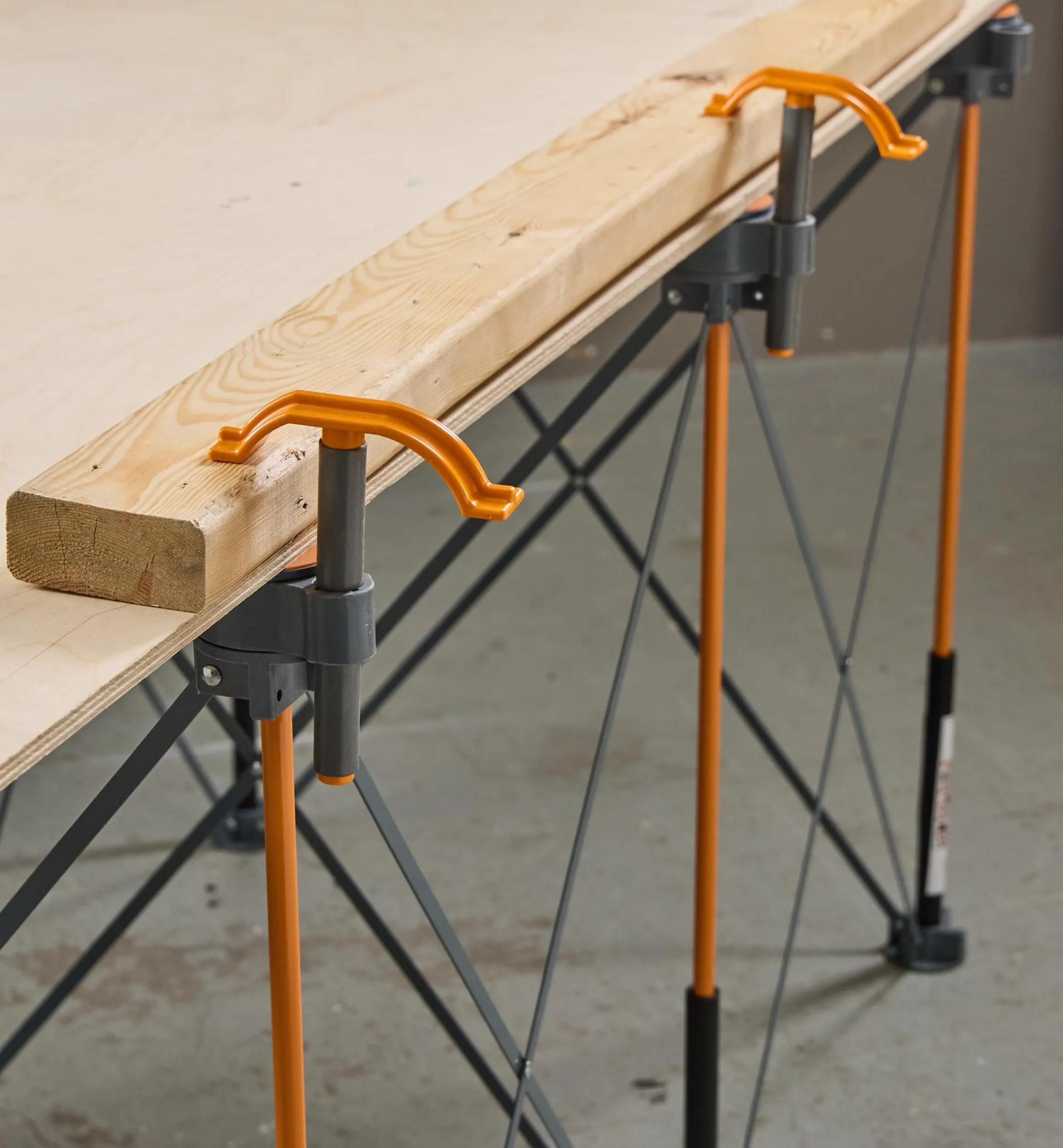 Lee Valley Workshop>Bora Centipede Table