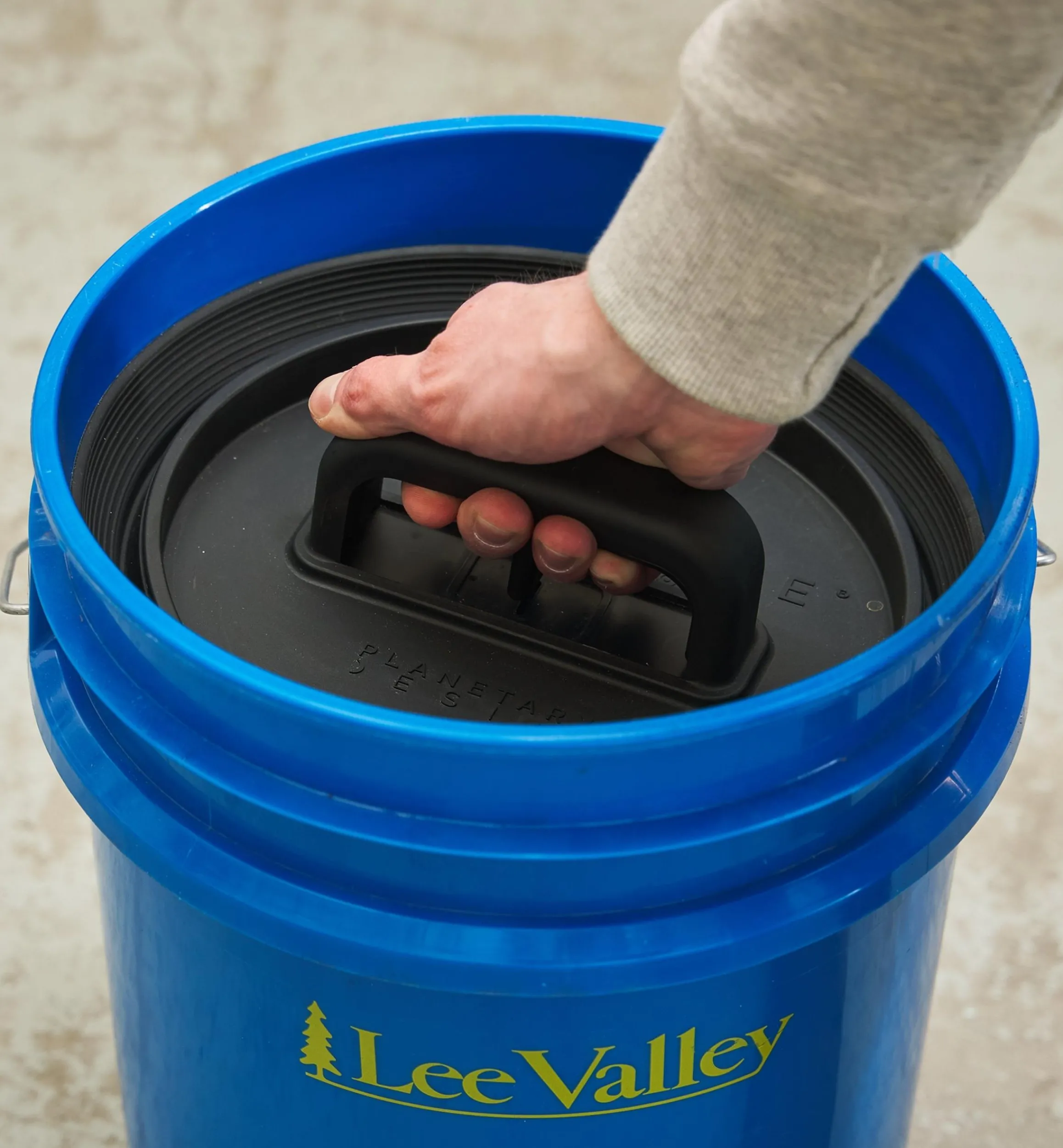 Lee Valley Storage & Organization>Bucket Lid Insert
