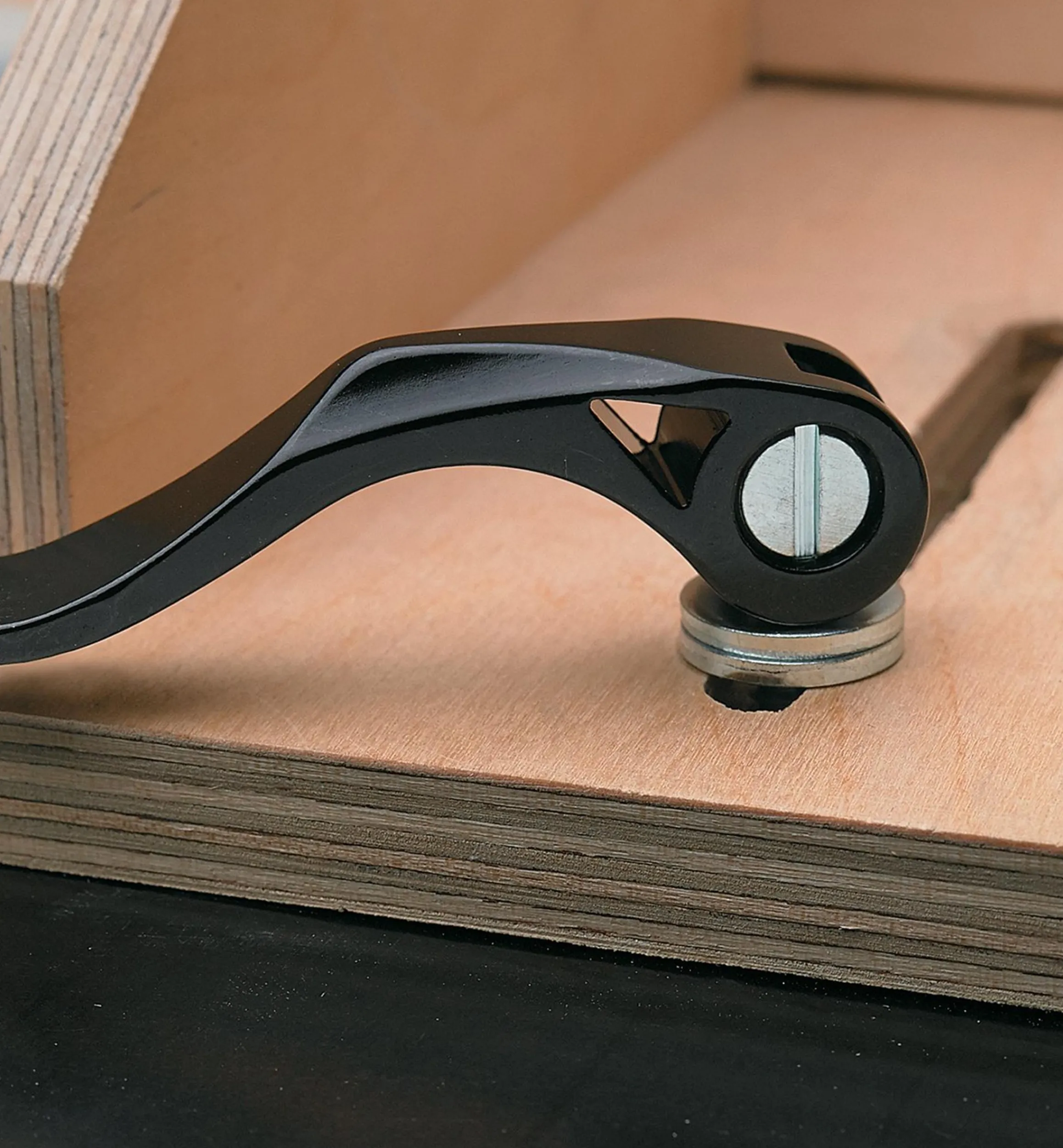 Lee Valley Jig & Fixture Parts>Cam Clamp Mechanism (5/16-18 Thread)