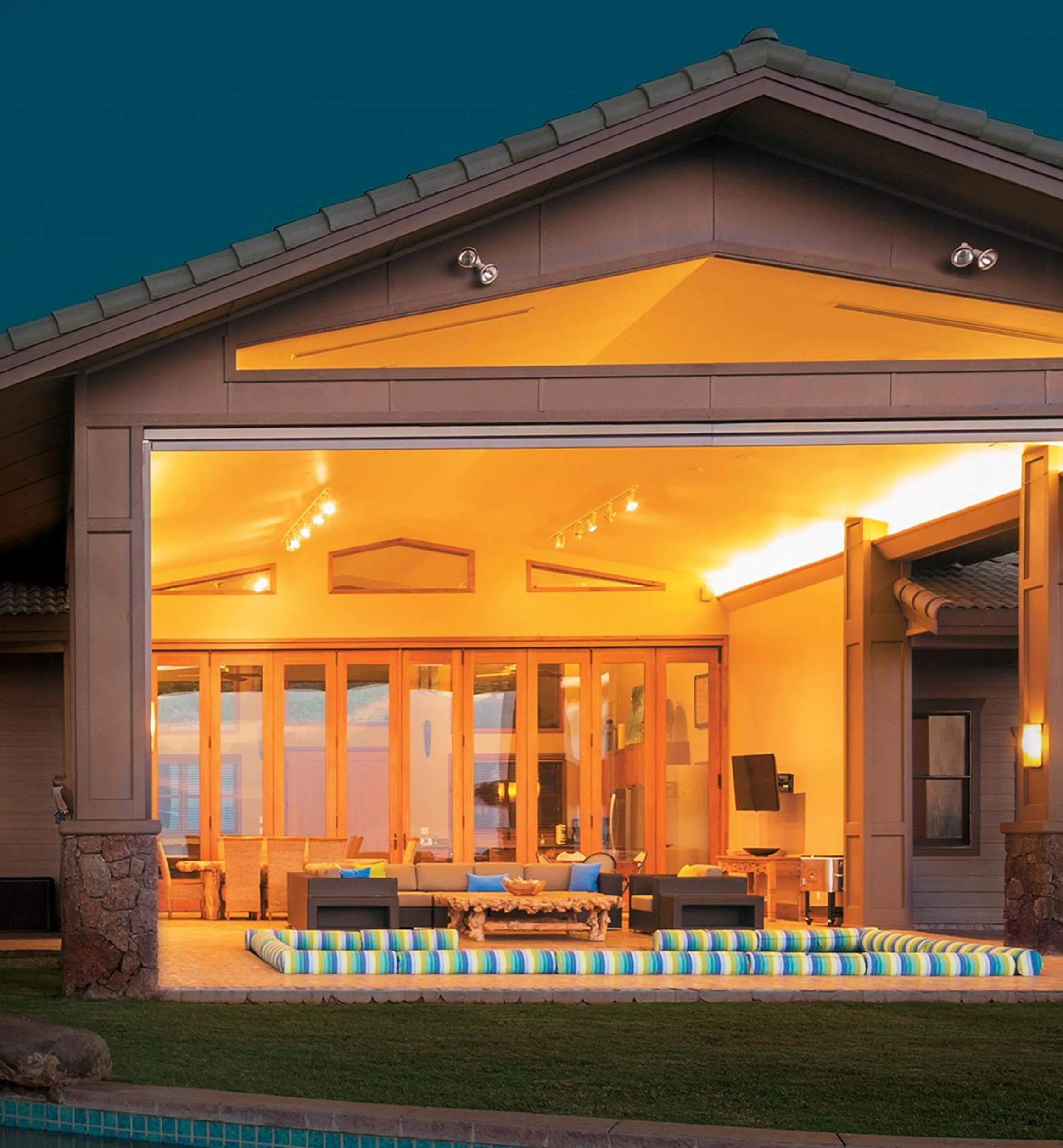 Lee Valley Lighting>Color-Controlled (RGB) LED Tape Lighting Kits (12V)