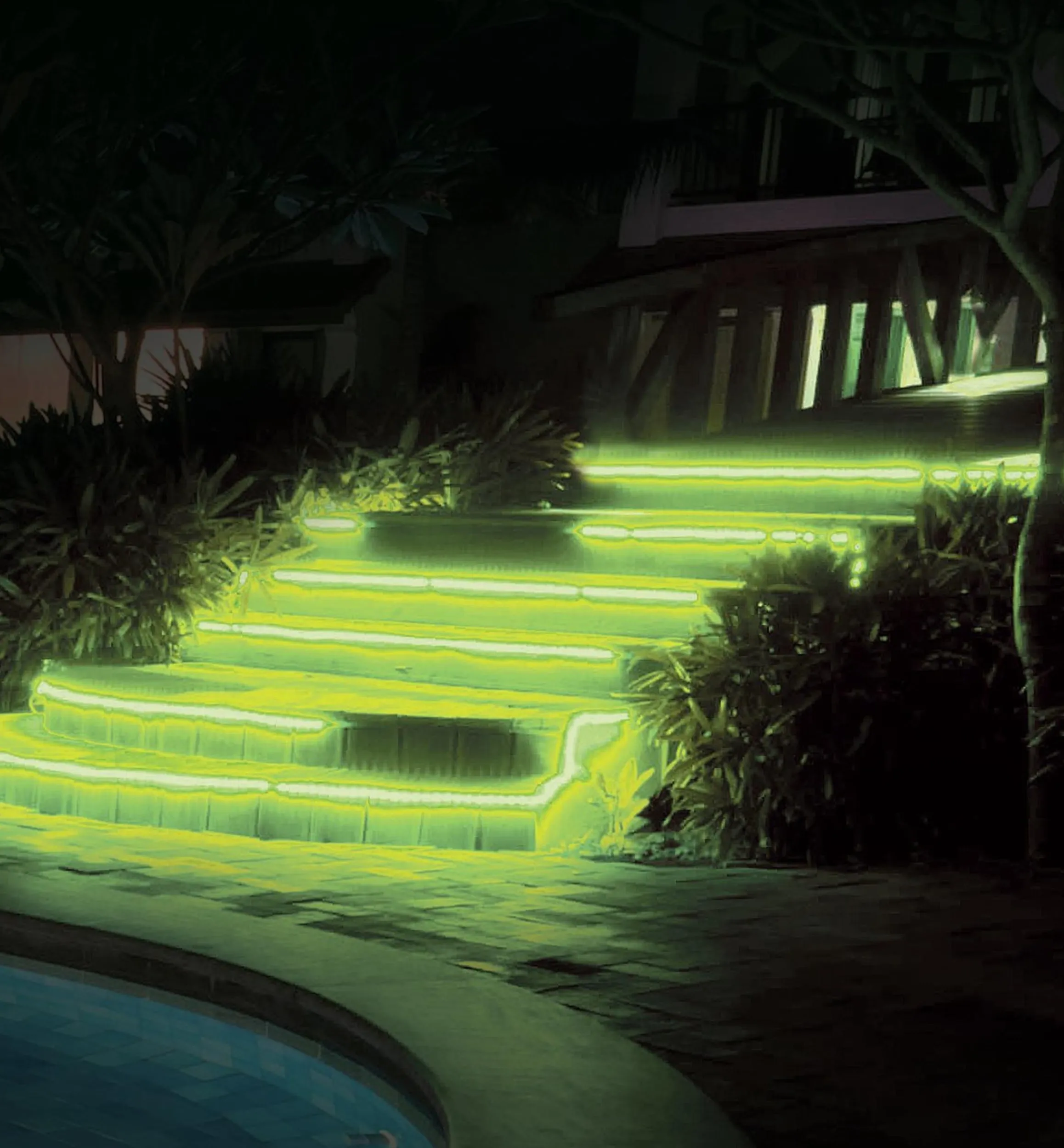 Lee Valley Lighting>Color-Controlled (RGB) LED Tape Lighting Kits (12V)