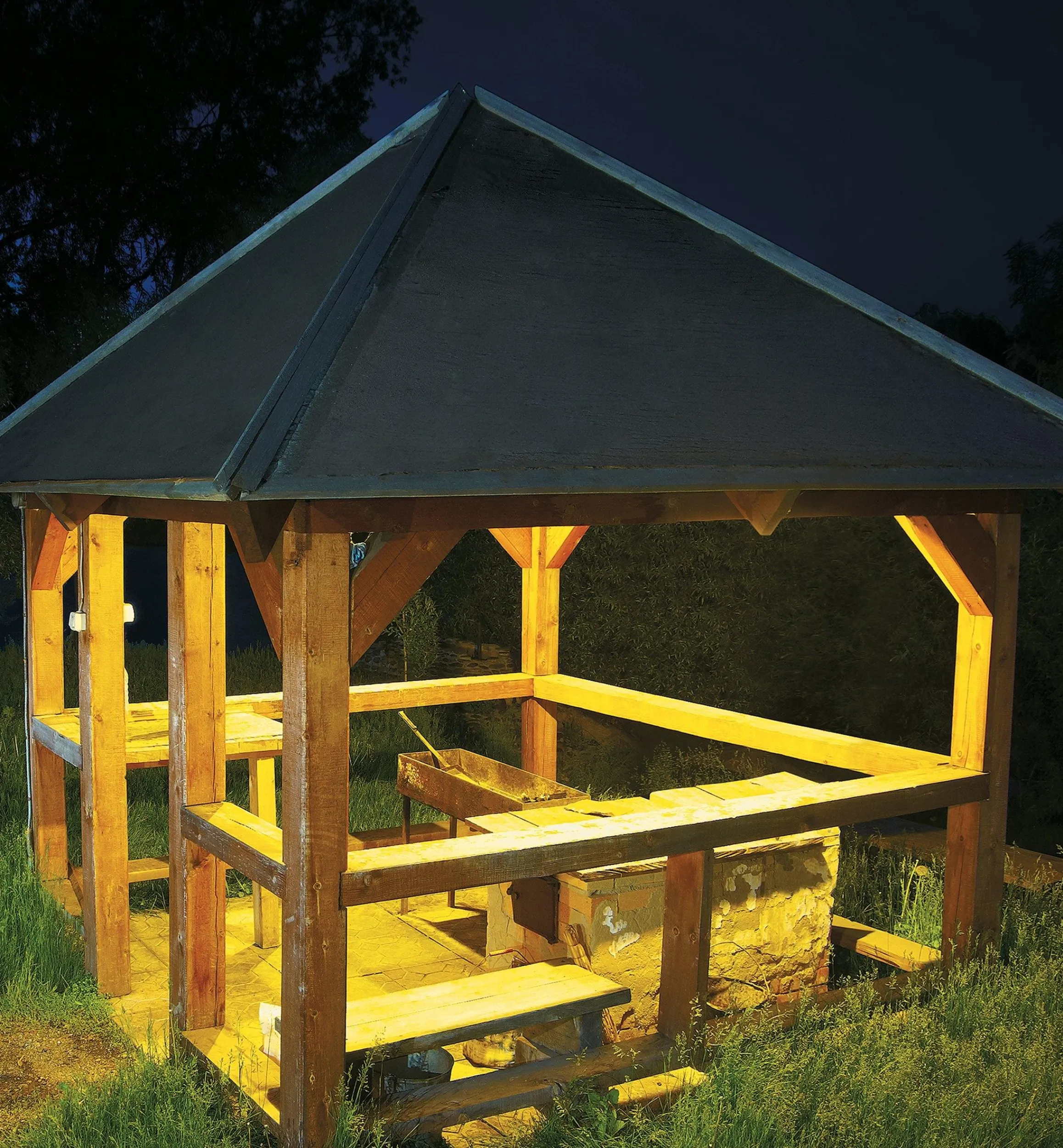 Lee Valley Lighting>Color-Controlled (RGB) LED Tape Lighting Kits (12V)