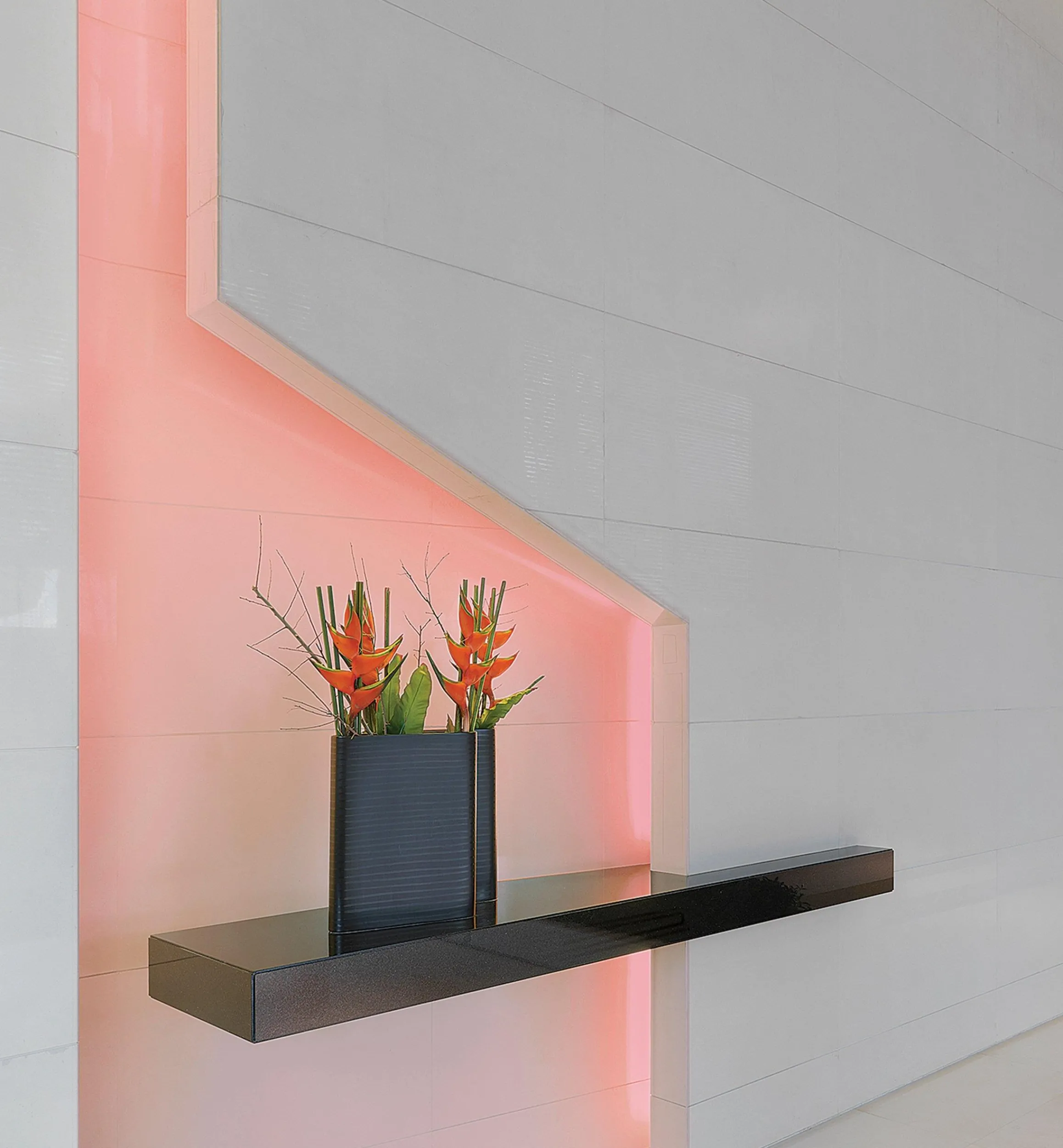 Lee Valley Lighting>Color-Controlled (RGB) LED Tape Lighting Kits (12V)