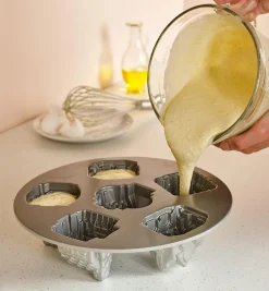 Lee Valley Bakeware>Cozy Village Pan