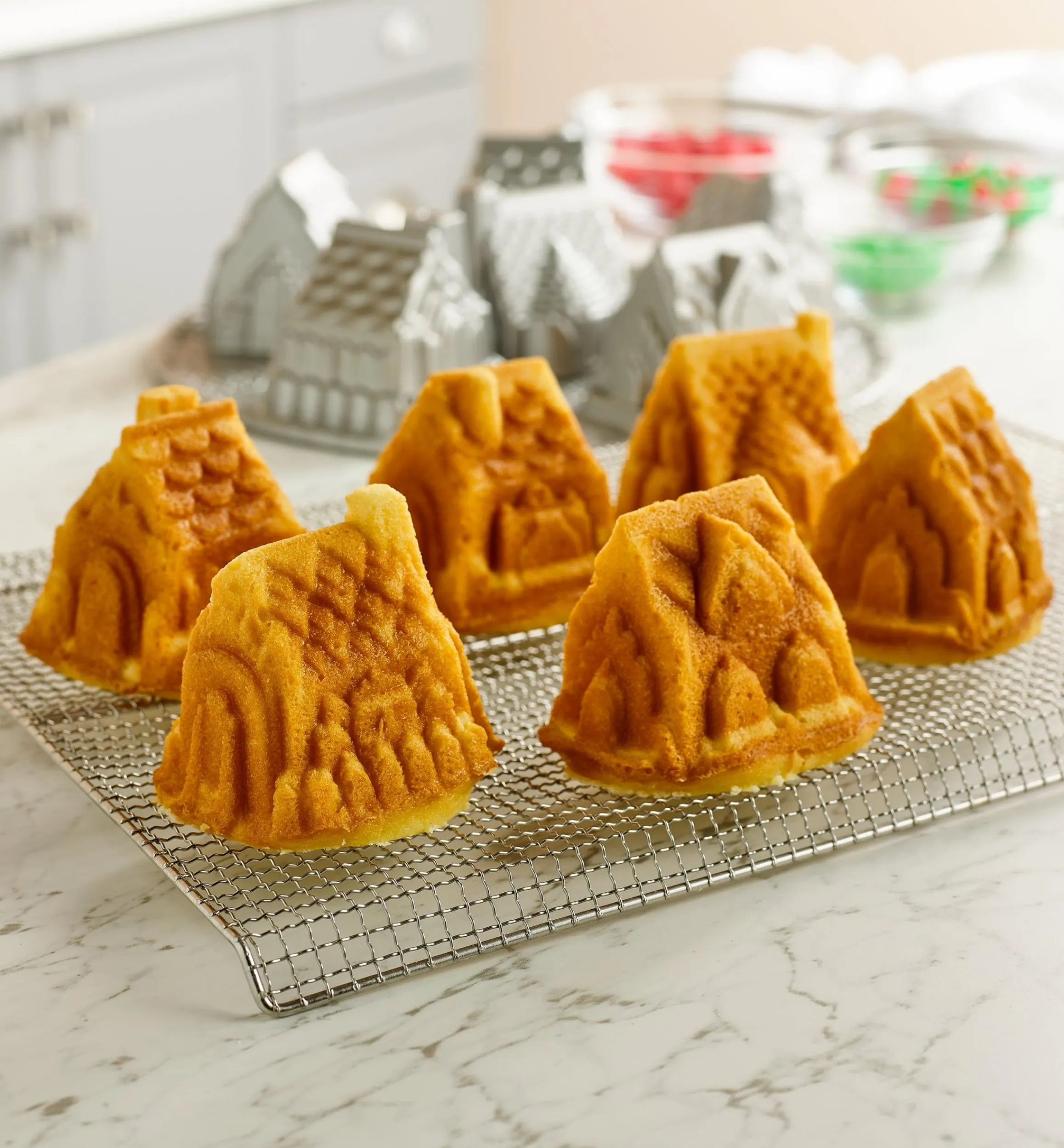 Lee Valley Bakeware>Cozy Village Pan