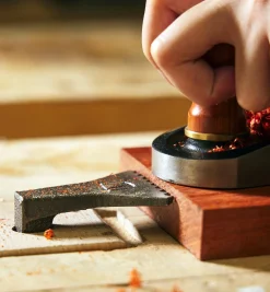 Lee Valley Workshop>Crucible Planing Stop