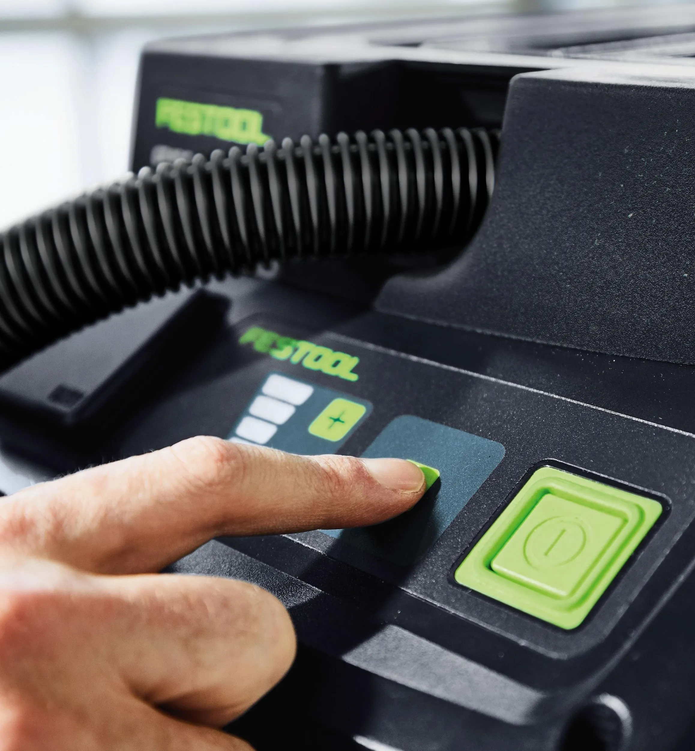 Lee Valley Workshop>CT 15 E Mobile Dust Extractor