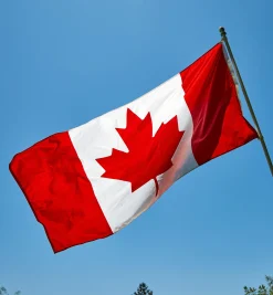 Lee Valley Outdoor Living>Deluxe Canadian Flag