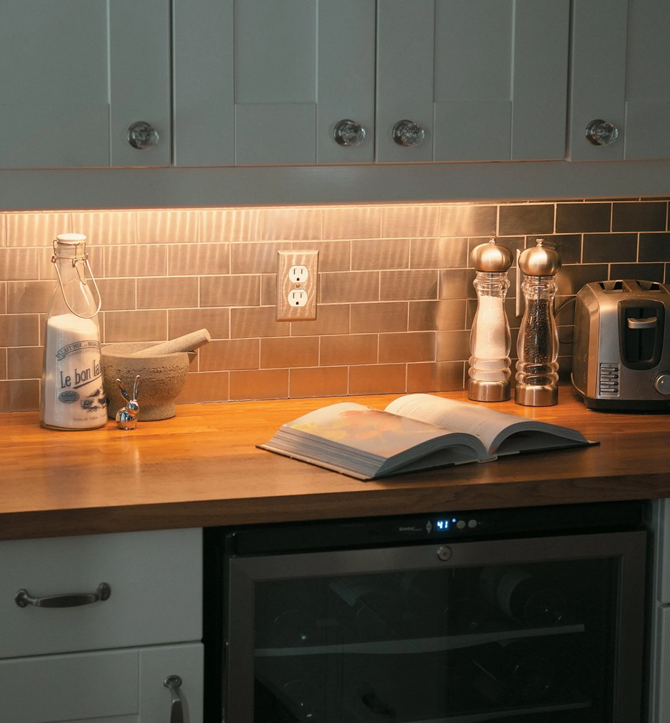 Lee Valley Lighting>Diffusers For LED Tape Lighting Corner-Mount Channels