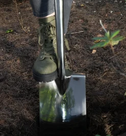 Lee Valley Garden Care>Digging Spade & Fork