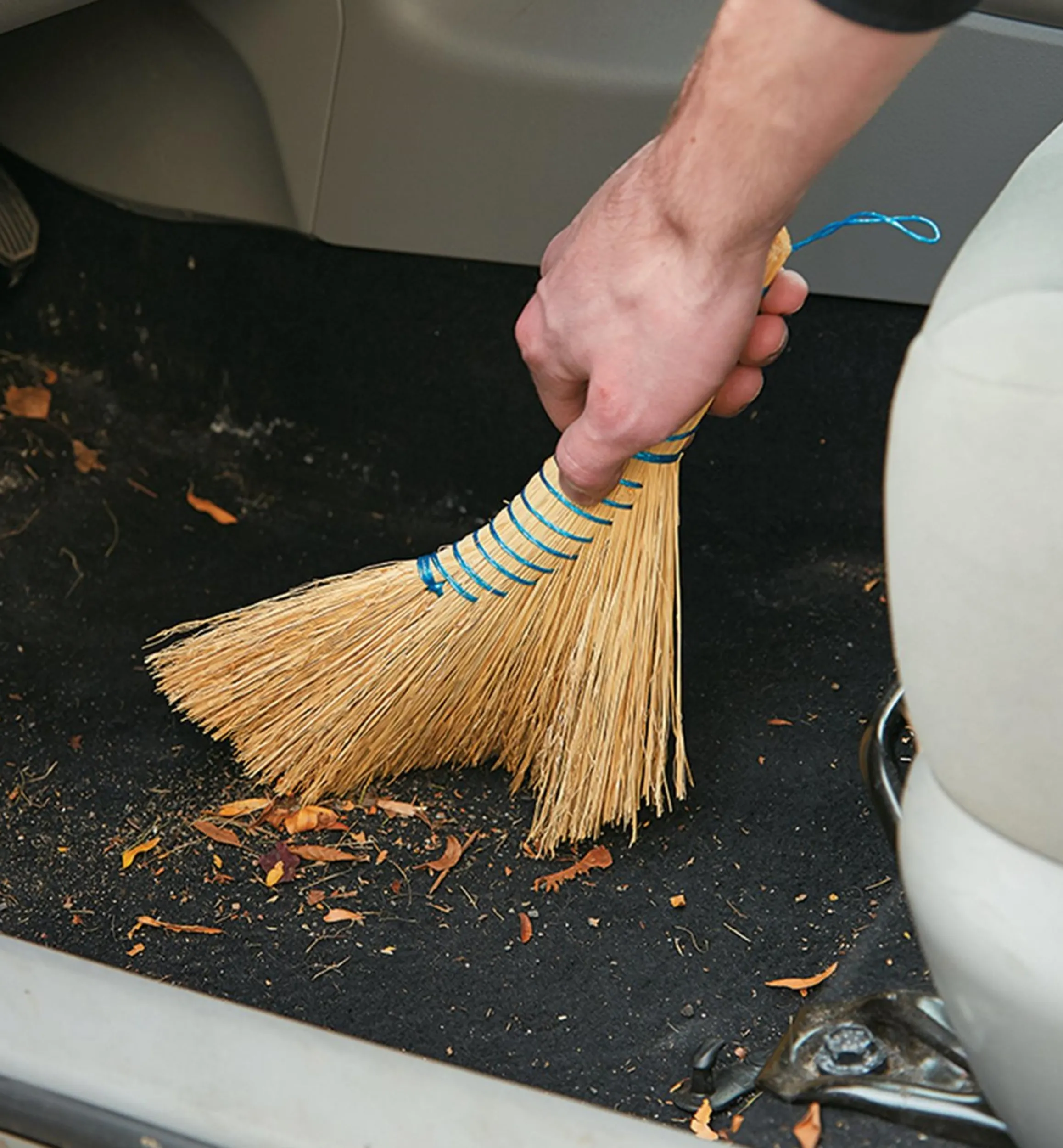 Lee Valley Home Maintenance>Dutch Hand Broom