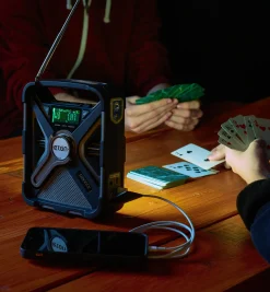Lee Valley Electronics>Eton Bluetooth Emergency Weather Radio