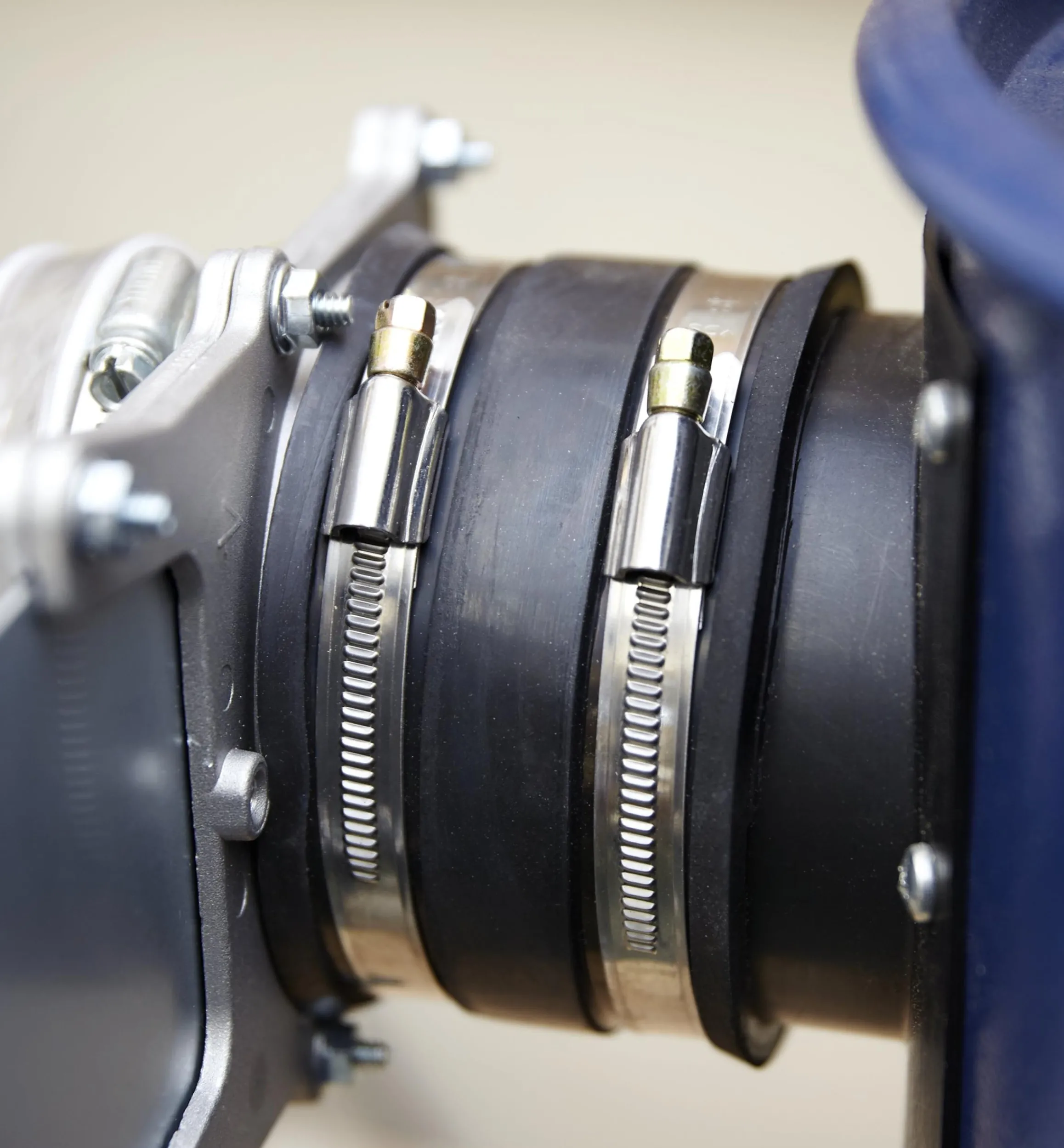 Lee Valley Workshop>Flexible Dust Collection Couplers