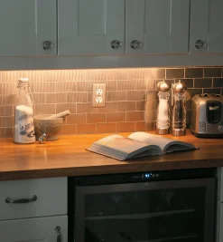 Lee Valley Lighting>Flush-Mount Channels For LED Tape Lighting