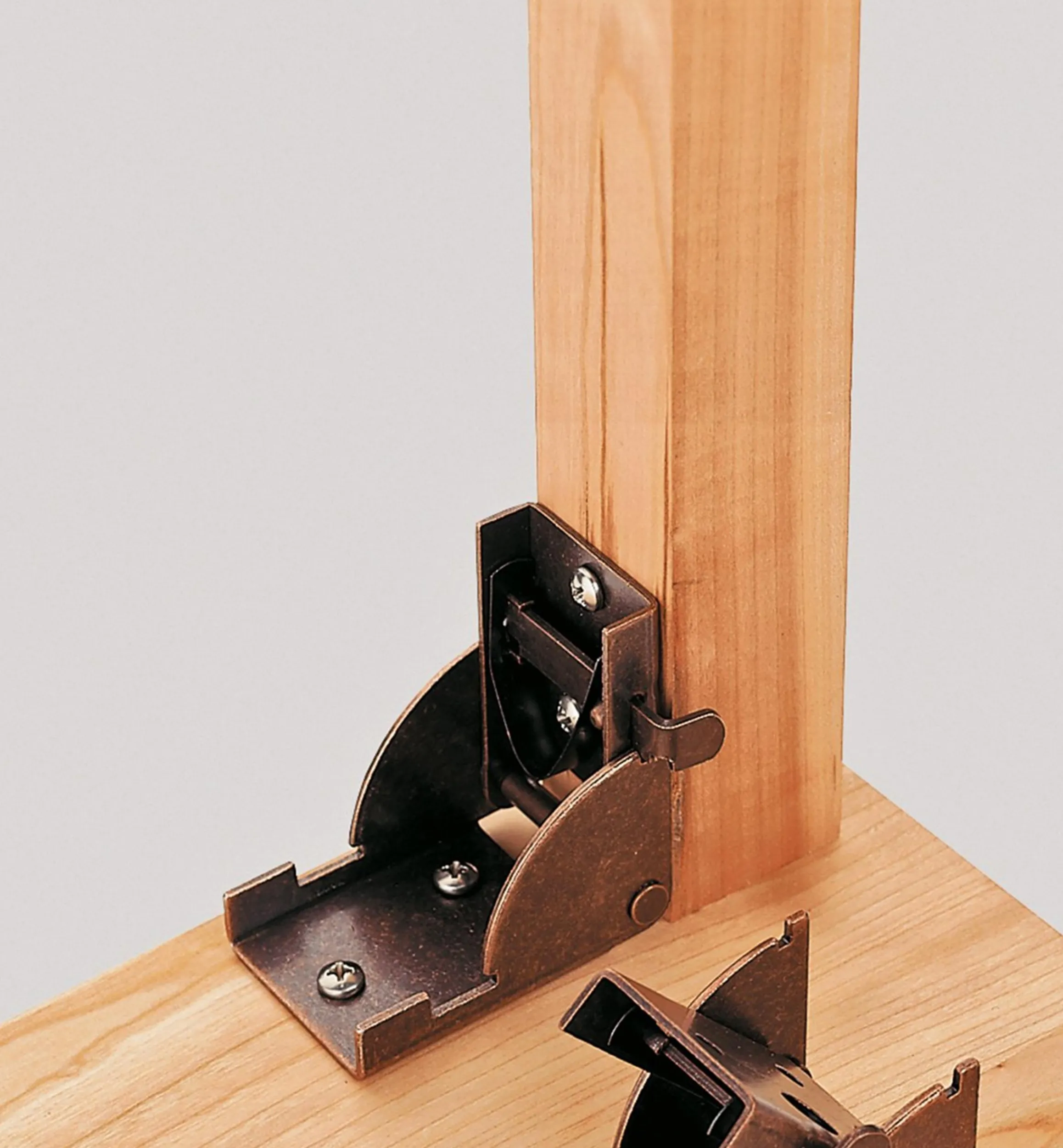 Lee Valley Table Hardware>Folding Leg Bracket