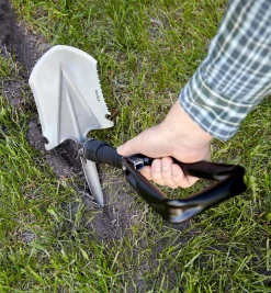 Lee Valley Shovels>Folding Shovel