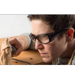 Lee Valley Safety Gear>Full-Lens Magnifying Safety Glasses