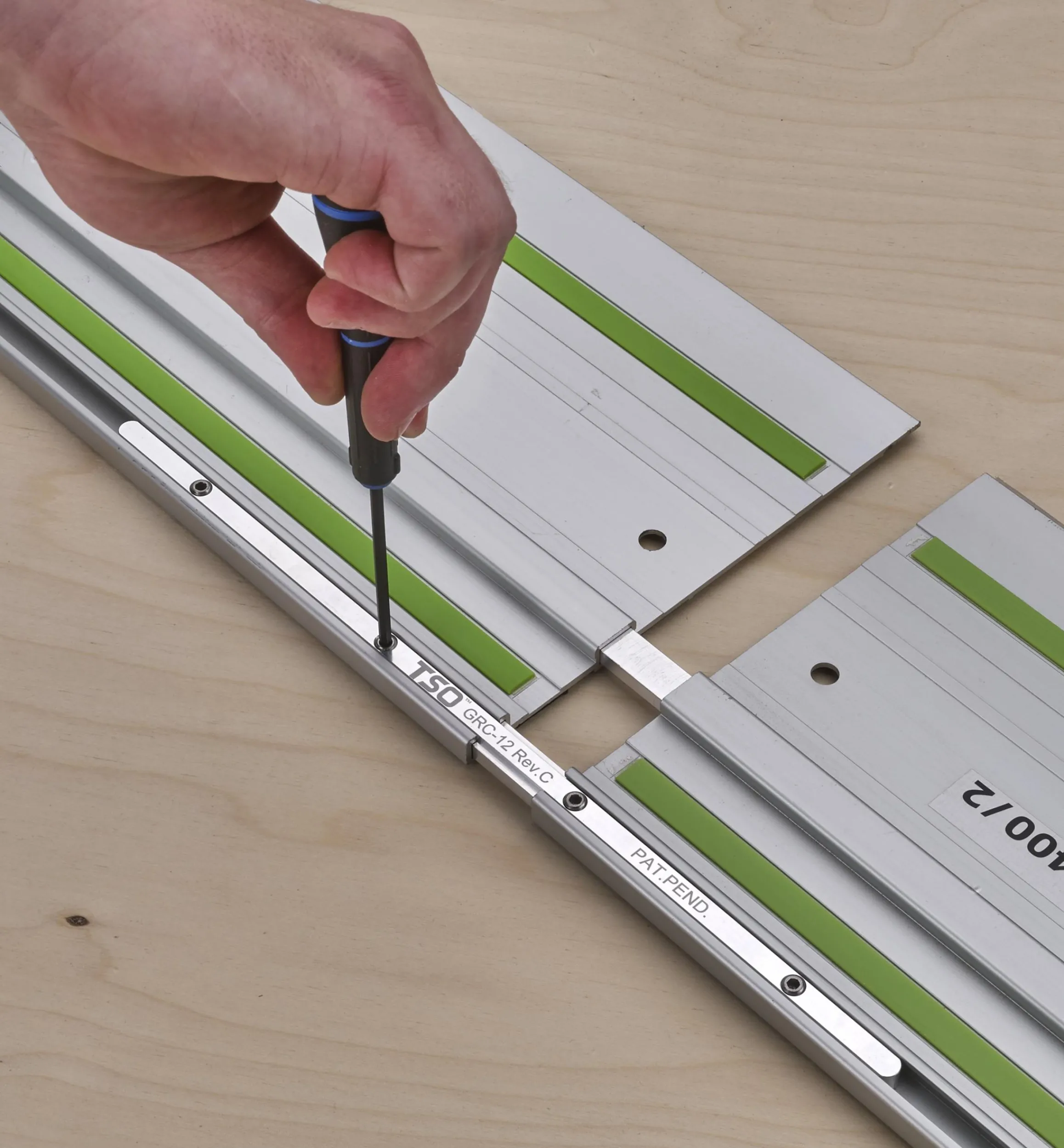 Lee Valley Power Tool Accessories>GRC-12 Self-Aligning Guide Rail Connectors