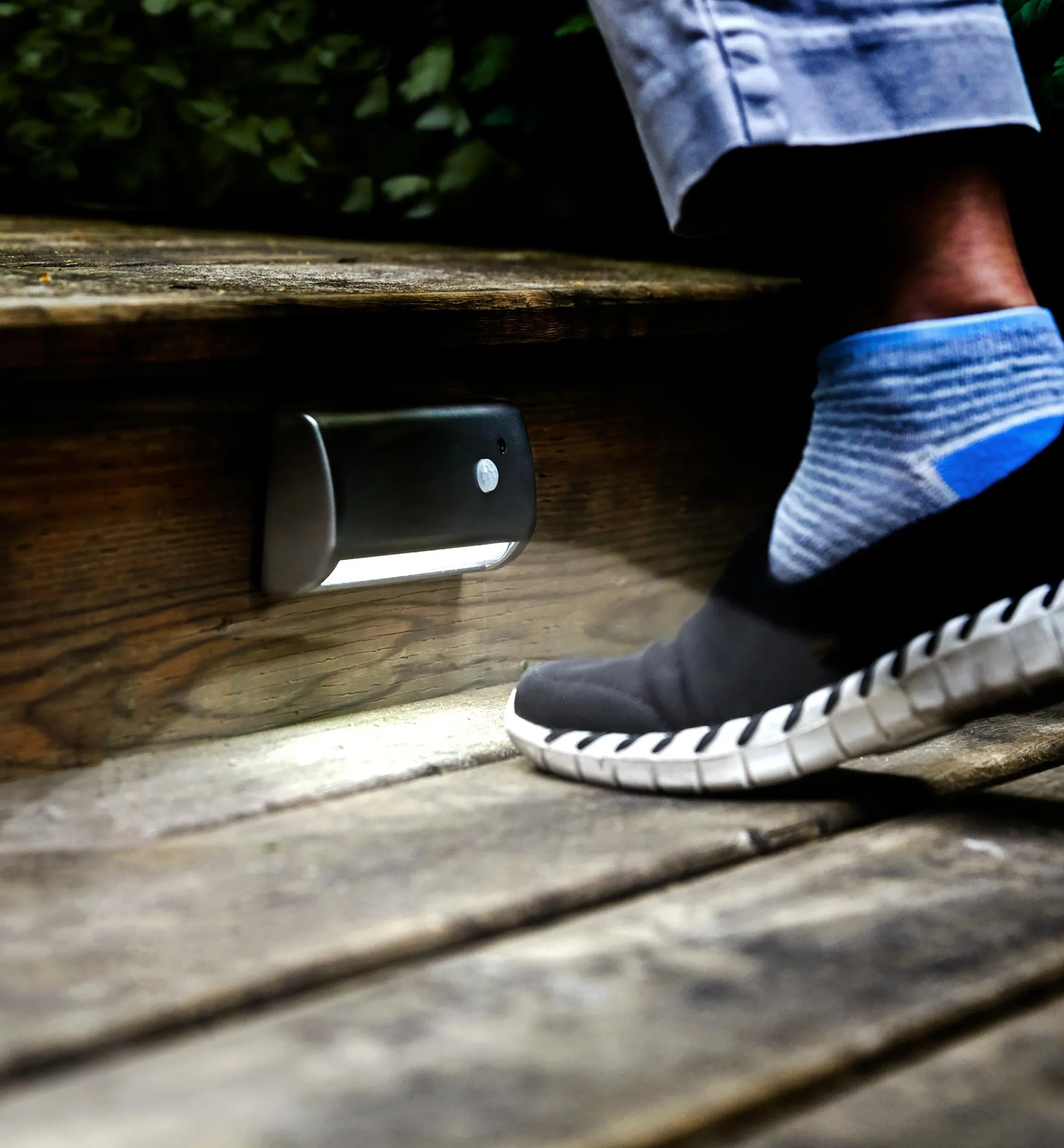 Lee Valley Lighting>Indoor/Outdoor Motion-Activated Light