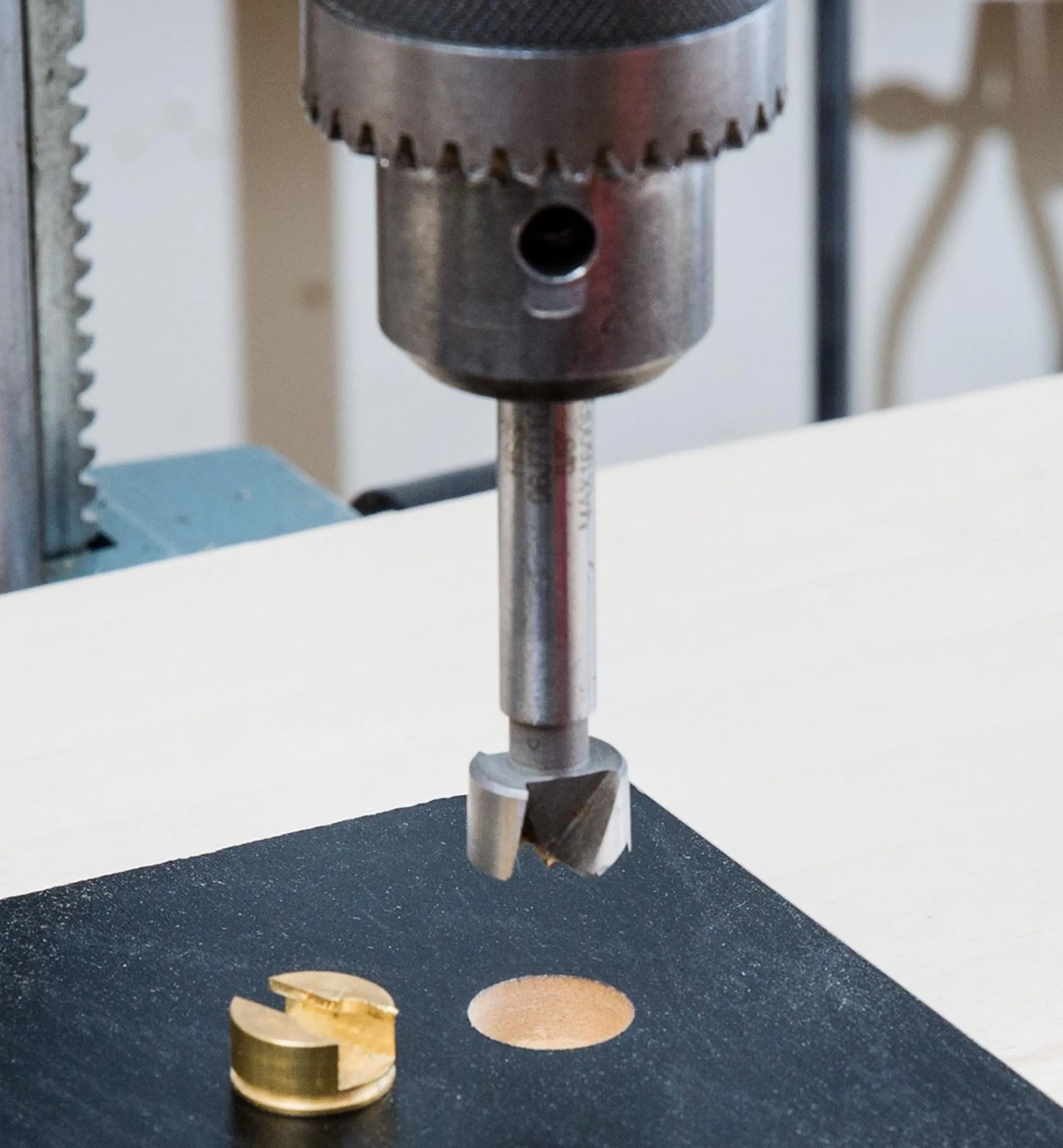 Lee Valley Picture Hanging>Keyhole Slot Plug