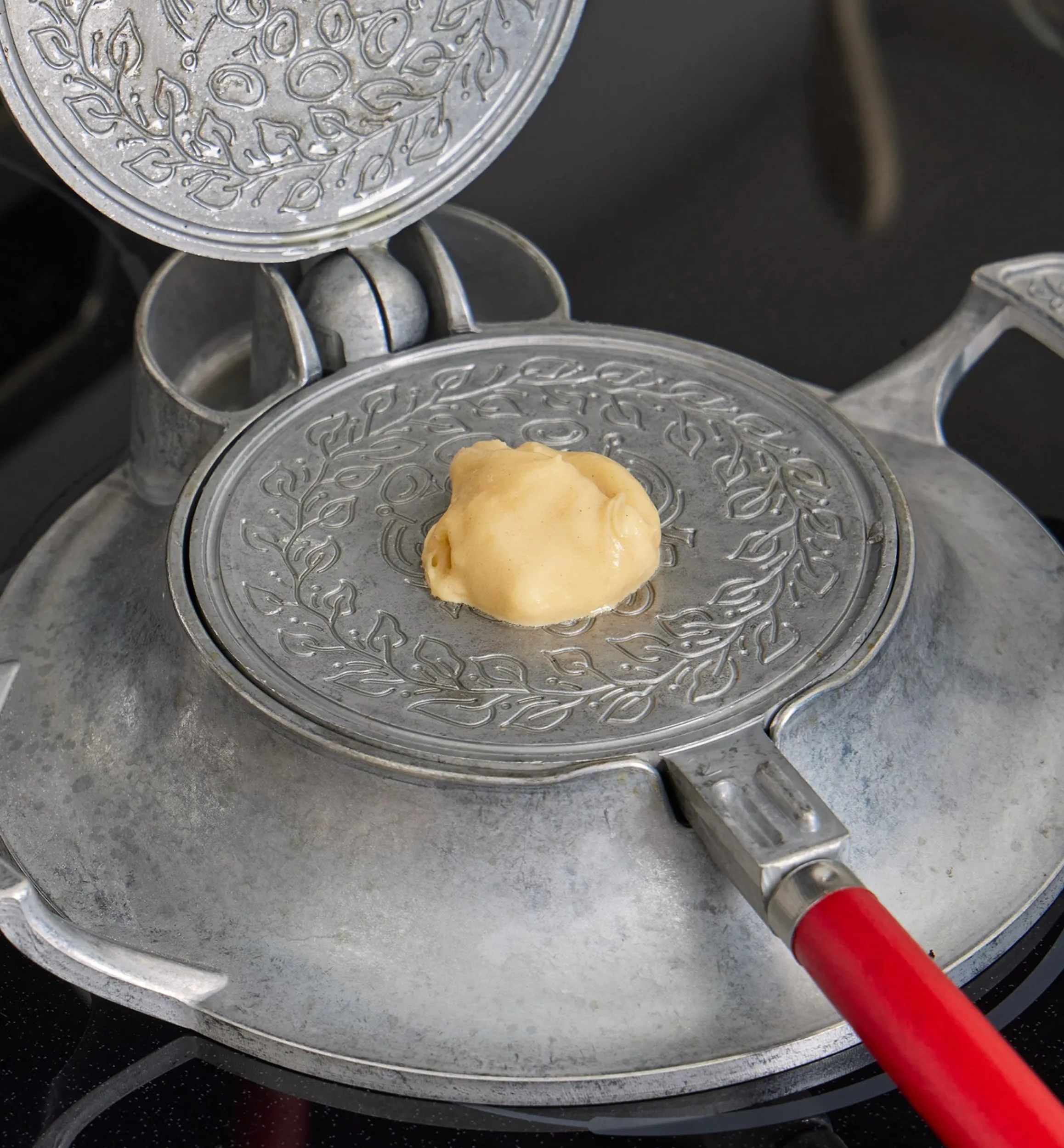 Lee Valley Cookware>Krumkake & Pizzelle Iron