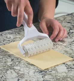 Lee Valley Pastry Tools>Lattice Cutter