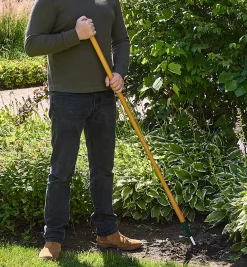 Lee Valley Weeding>Loop Hoe