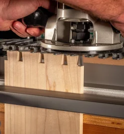 Lee Valley Jigs, Guides & Fixtures>Leigh D4R Pro Dovetail Jig & VRS