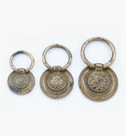 Lee Valley Pulls>Louis XVI Old Brass Ring Pulls