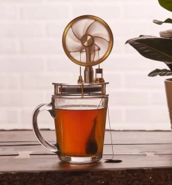 Lee Valley Toys & Games>Low-Temperature Stirling Engine Kit