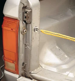 Lee Valley Storage & Organization>Magnetic Cord Holder