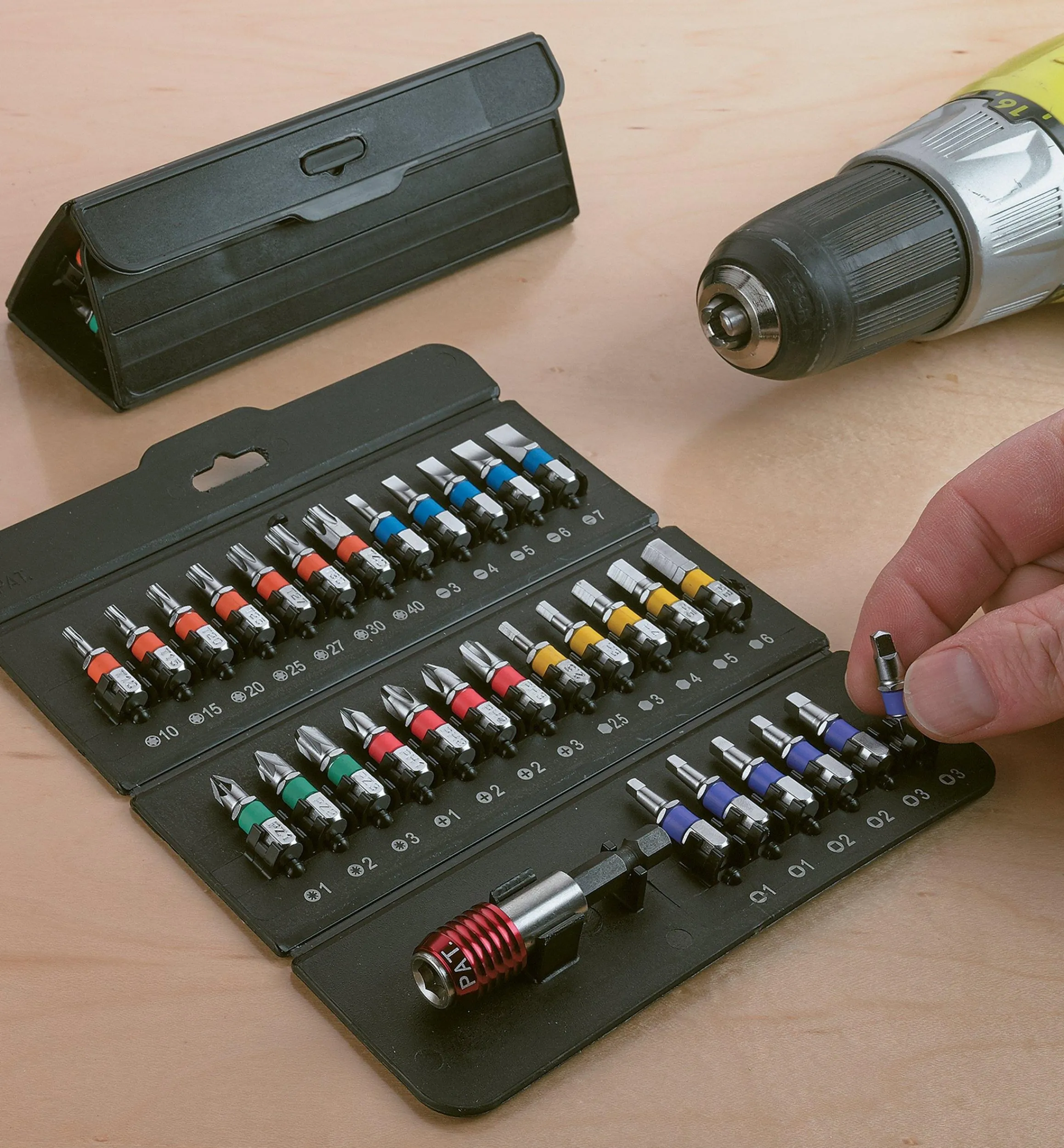 Lee Valley Magnets|Magnets>Magnetic Holder & 1/4" Bit Set