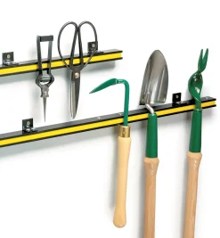 Lee Valley Workshop>Magnetic Tool Bars For The Shop
