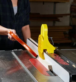 Lee Valley Safety>MagSwitch Magnetic Vertical Featherboard