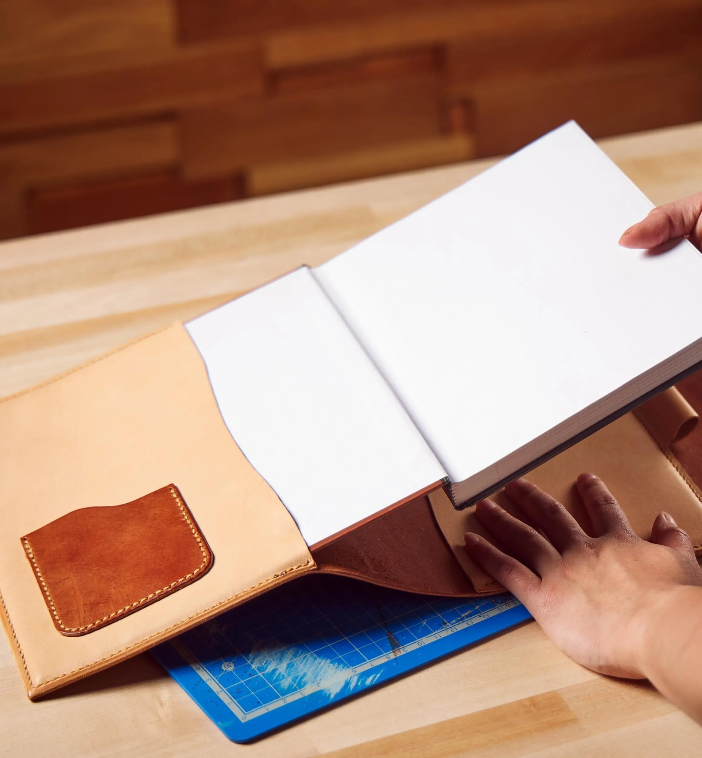 Lee Valley Supplies>Make It Yourself Leather Journal Cover Kit