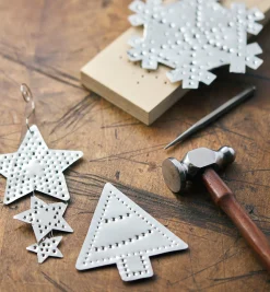 Lee Valley Supplies>Make It Yourself Pierced-Tin Ornaments Kit