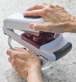 Lee Valley Kitchen Tools><noscript><img width=