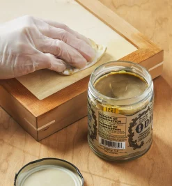 Lee Valley Supplies>Odie's Dark Wax