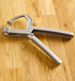 Lee Valley Kitchen Tools>Olive & Cherry Pitter