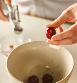 Lee Valley Kitchen Tools><noscript><img width=