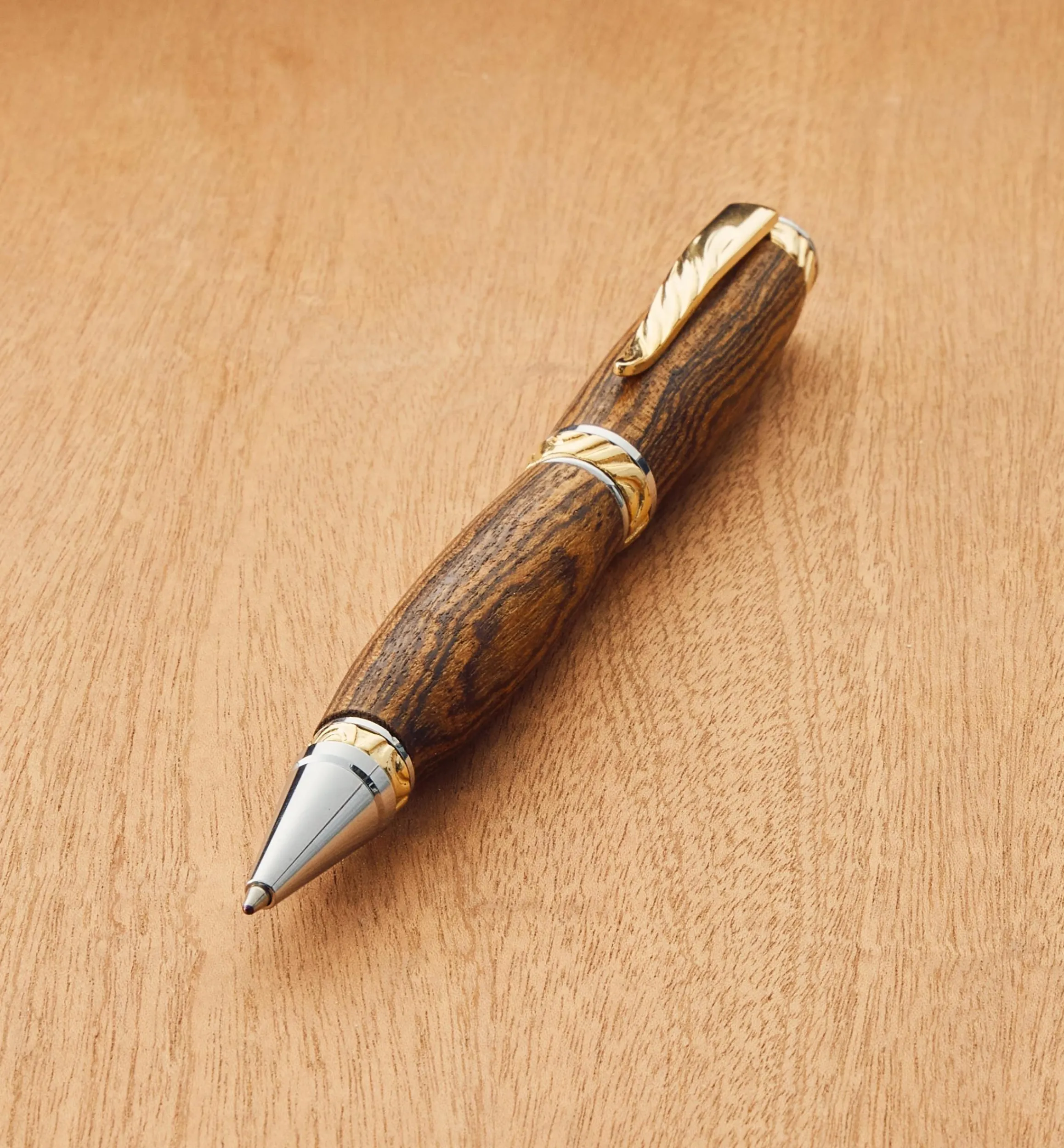 Lee Valley Project Supplies>Ornate Extra-Large Twist (Cigar) Pen Hardware